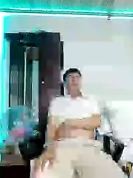 Snapshot of Naim__cruise chatting on 12-13-24, 03:27 Naim cruise online show from 12-13-24, 03:27