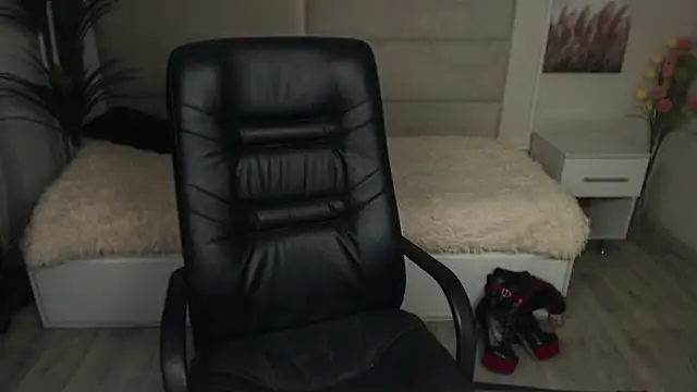 Dana  dom online show from 12-30-24, 01:26