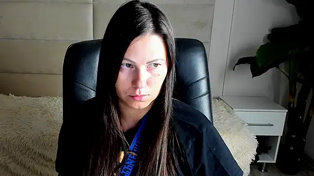 Dana  dom online show from 10-20-25, 12:33