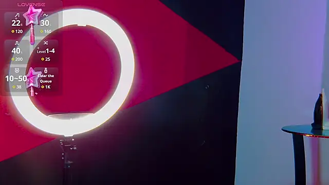 Snapshot of RickG_Oficial chatting on 12-17-24, 10:22 RickG Oficial online show from 12-17-24, 10:22