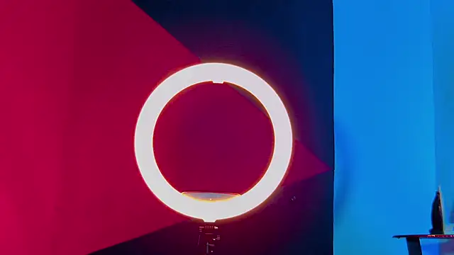 Snapshot of RickG_Oficial chatting on 12-19-24, 11:14 RickG Oficial online show from 12-19-24, 11:14