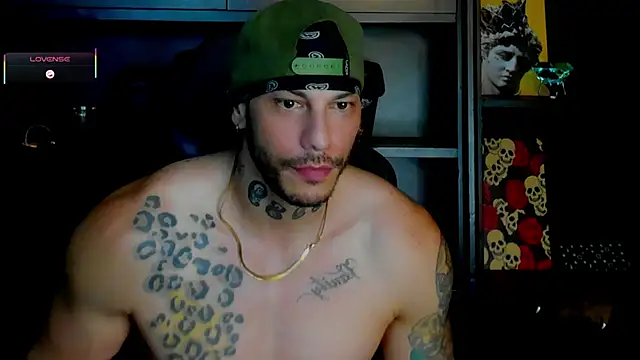 Snapshot of RickG_Oficial chatting on 10-02-25, 11:12 RickG Oficial online show from 10-02-25, 11:12