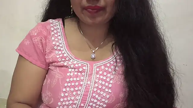 Snapshot of Gulaboo_bhabi chatting on 02-02-25, 02:24 Gulaboo bhabi online show from 02-02-25, 02:24