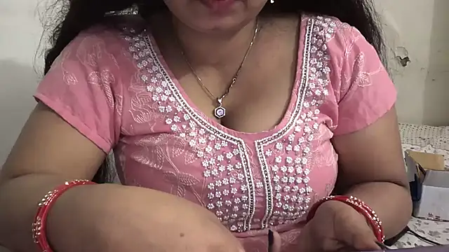 Snapshot of Gulaboo_bhabi chatting on 02-03-25, 10:36 Gulaboo bhabi online show from 02-03-25, 10:36