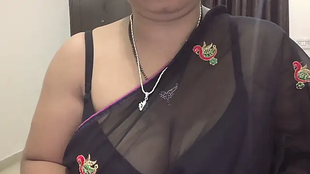 Snapshot of Gulaboo_bhabi chatting on 02-22-25, 09:15 Gulaboo bhabi online show from 02-22-25, 09:15