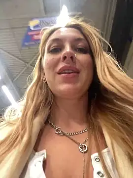 Snapshot of Sweet___Emily chatting on 12-04-24, 08:51 Sweet Emily online show from 12-04-24, 08:51