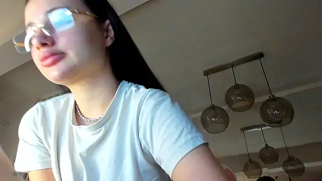 IreneVON online show from 12-03-25, 04:09