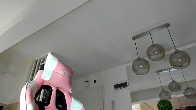 IreneVON online show from 02-04-26, 04:40