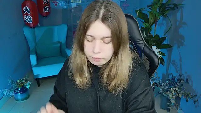 FioraMarmoris online show from 02-16-25, 05:26