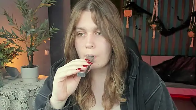 FioraMarmoris online show from 10-23-25, 01:32