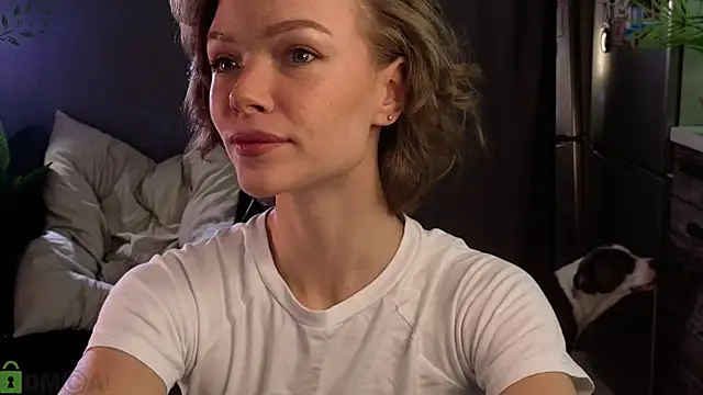 Snapshot of Eva_Natsumi chatting on 10-26-25, 05:41 Eva Natsumi online show from 10-26-25, 05:41