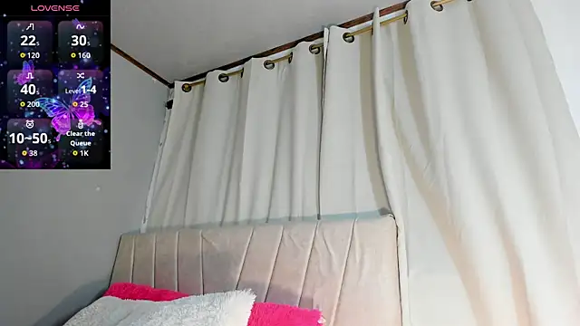 Snapshot of angeli_sexi chatting on 09-10-25, 10:43 angeli sexi online show from 09-10-25, 10:43