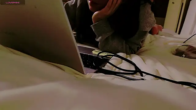 maii- online show from 02-01-26, 12:15