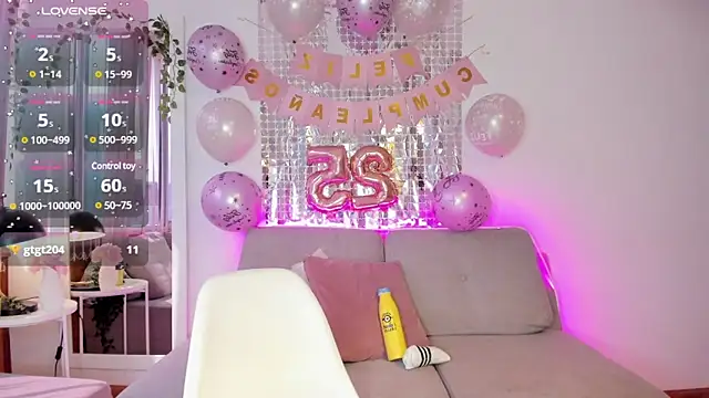 Snapshot of Bella_ev chatting on 02-28-25, 07:46 Bella ev online show from 02-28-25, 07:46