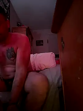 Snapshot of thatdude9_9_9 chatting on 10-06-25, 10:02 thatdude9 9 9 online show from 10-06-25, 10:02