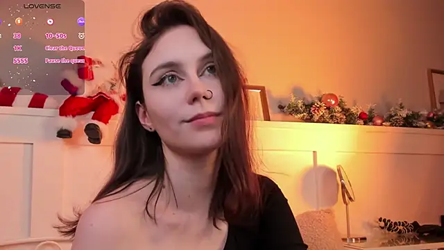 Snapshot of UnaMedison chatting on 12-28-24, 03:26 UnaMedison online show from 12-28-24, 03:26