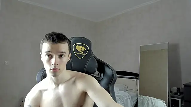 Snapshot of MasonWarholl chatting on 01-28-25, 01:29 MasonWarholl online show from 01-28-25, 01:29