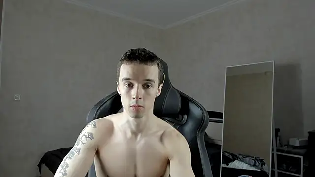 Snapshot of MasonWarholl chatting on 01-31-25, 11:56 MasonWarholl online show from 01-31-25, 11:56