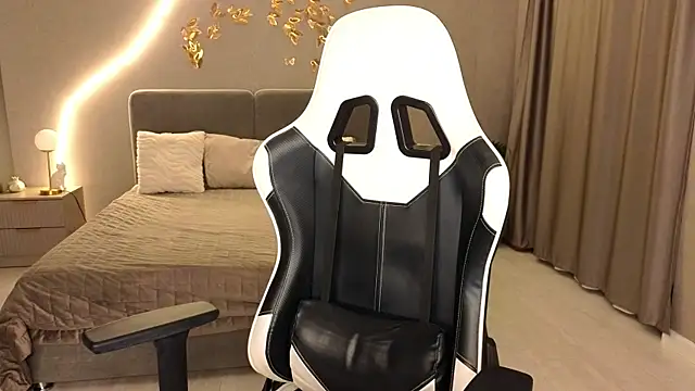 ammy cummy online show from 12-15-25, 03:55