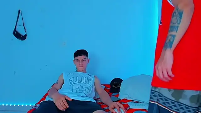 Snapshot of HOT_boy2025 chatting on 12-19-24, 06:23 HOT boy2025 online show from 12-19-24, 06:23