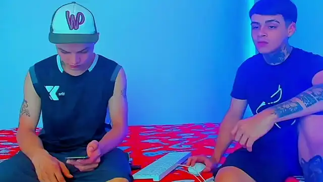 Snapshot of HOT_boy2025 chatting on 03-09-25, 08:42 HOT boy2025 online show from 03-09-25, 08:42