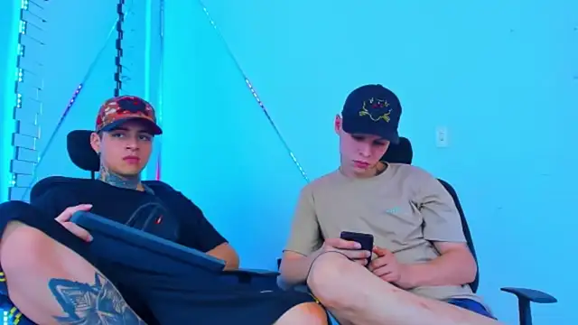 Snapshot of HOT_boy2025 chatting on 09-26-25, 02:32 HOT boy2025 online show from 09-26-25, 02:32