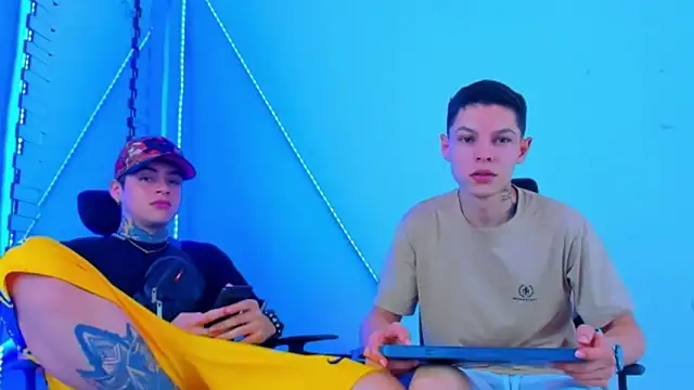 Snapshot of HOT_boy2025 chatting on 10-21-25, 01:28 HOT boy2025 online show from 10-21-25, 01:28