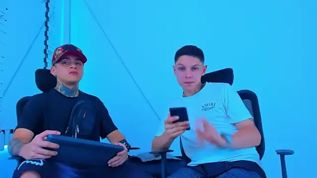 Snapshot of HOT_boy2025 chatting on 11-04-25, 10:09 HOT boy2025 online show from 11-04-25, 10:09