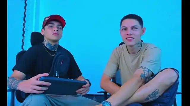 Snapshot of HOT_boy2025 chatting on 11-17-25, 02:28 HOT boy2025 online show from 11-17-25, 02:28