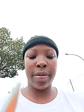 Snapshot of Mayo01_ chatting on 01-01-25, 01:05 Mayo01 online show from 01-01-25, 01:05