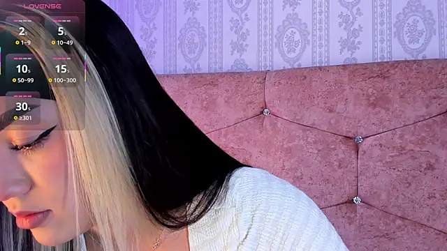 Snapshot of liaa_18 chatting on 08-02-26, 05:17 liaa 18 online show from 08-02-26, 05:17