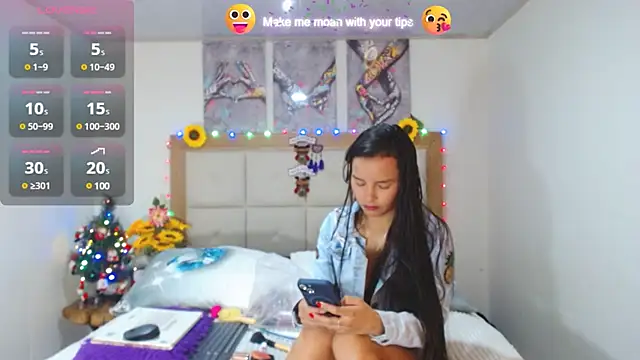 Snapshot of valentina_hearts chatting on 12-27-24, 12:18 valentina hearts online show from 12-27-24, 12:18