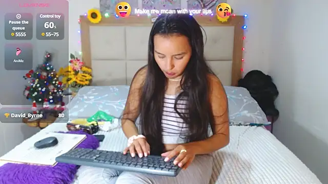 Snapshot of valentina_hearts chatting on 01-06-25, 05:08 valentina hearts online show from 01-06-25, 05:08