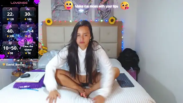 Snapshot of valentina_hearts chatting on 01-07-25, 03:24 valentina hearts online show from 01-07-25, 03:24