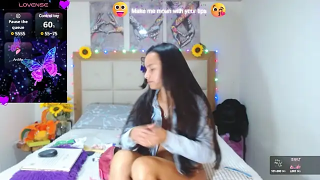 Snapshot of valentina_hearts chatting on 01-14-25, 01:47 valentina hearts online show from 01-14-25, 01:47