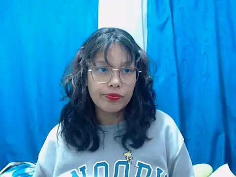 Snapshot of home_vlak chatting on 07-20-26, 10:34 home vlak online show from 07-20-26, 10:34