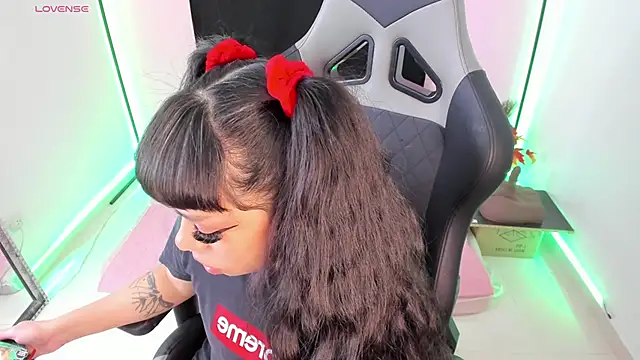 zoesullivan online show from 12-26-24, 10:16