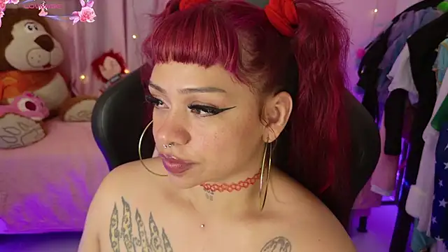 Snapshot of zoesullivan chatting on 07-06-26, 10:01 zoesullivan online show from 07-06-26, 10:01