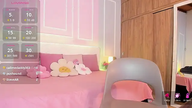 Snapshot of OraLarson chatting on 03-13-25, 02:33 OraLarson online show from 03-13-25, 02:33