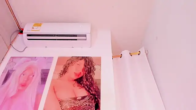 Snapshot of MiaKirshner chatting on 02-27-26, 03:23 MiaKirshner online show from 02-27-26, 03:23