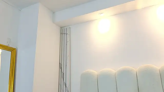 Juliabadlee online show from 02-13-26, 11:56