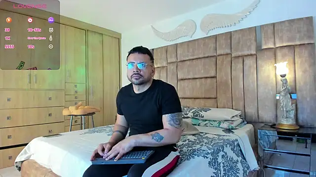 Snapshot of petterwilly1 chatting on 01-21-25, 01:32 petterwilly1 online show from 01-21-25, 01:32