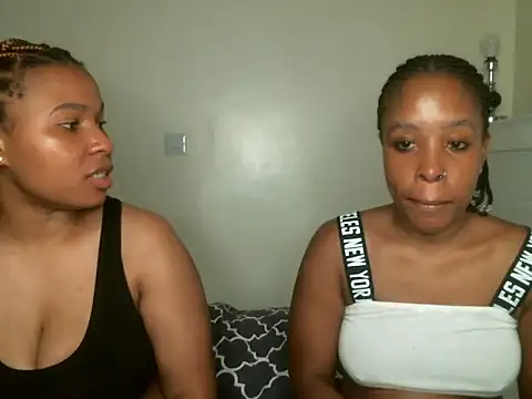 R-thequeen online show from 03-11-25, 09:48