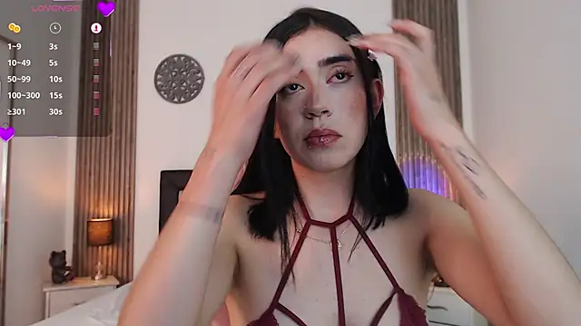 Snapshot of Julieta_De_Los_Angeles chatting on 12-23-24, 08:57 Julieta De Los Angeles online show from 12-23-24, 08:57