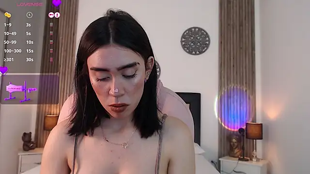 Snapshot of Julieta_De_Los_Angeles chatting on 12-27-24, 11:53 Julieta De Los Angeles online show from 12-27-24, 11:53