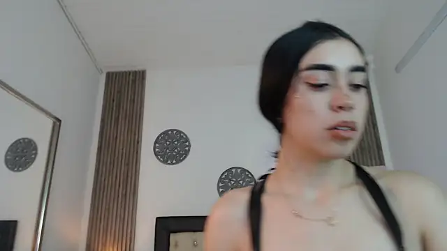 Snapshot of Julieta_De_Los_Angeles chatting on 12-29-24, 08:11 Julieta De Los Angeles online show from 12-29-24, 08:11