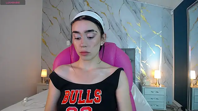 Snapshot of Julieta_De_Los_Angeles chatting on 01-30-25, 03:33 Julieta De Los Angeles online show from 01-30-25, 03:33