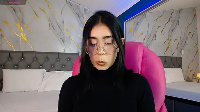 Snapshot of Julieta_De_Los_Angeles chatting on 02-04-25, 03:54 Julieta De Los Angeles online show from 02-04-25, 03:54