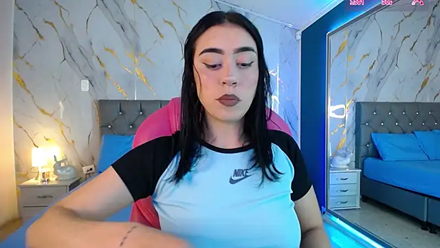 Snapshot of Julieta_De_Los_Angeles chatting on 03-10-25, 03:34 Julieta De Los Angeles online show from 03-10-25, 03:34