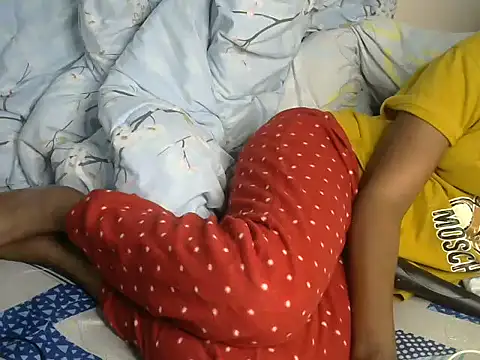 Snapshot of StacyGee24 chatting on 11-05-25, 10:32 StacyGee24 online show from 11-05-25, 10:32